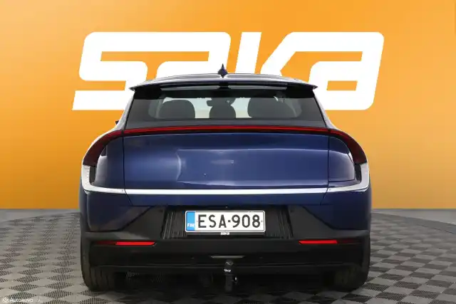 Sininen Maastoauto, Kia EV6 – ESA-908