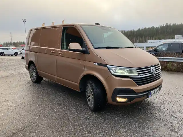 Ruskea Pakettiauto, Volkswagen Transporter – ESB-300