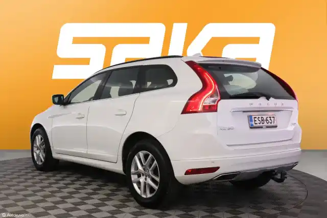 Valkoinen Maastoauto, Volvo XC60 – ESB-637