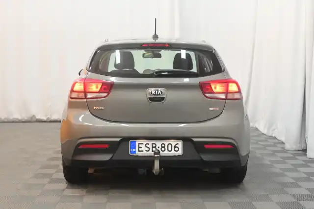 Vihreä Viistoperä, Kia Rio – ESB-806