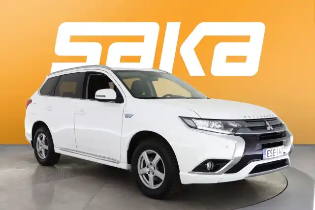 Valkoinen Maastoauto, Mitsubishi Outlander PHEV – ESE-147