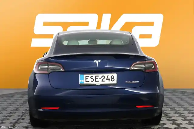 Sininen Sedan, Tesla Model 3 – ESE-248