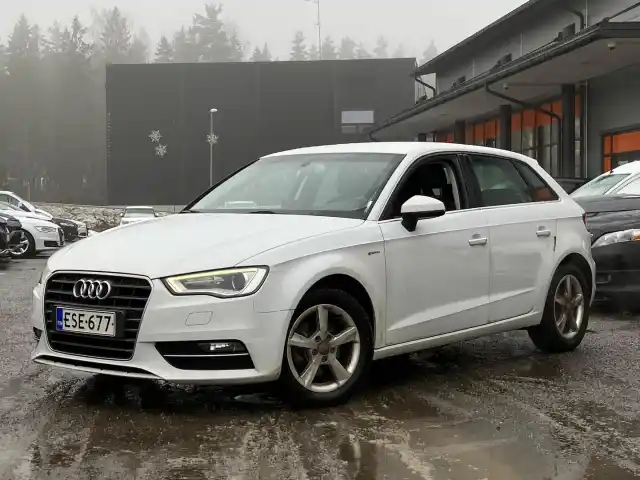 Valkoinen Viistoperä, Audi A3 – ESE-677