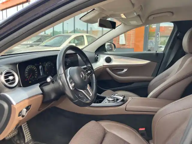 Sininen Farmari, Mercedes-Benz E – ESH-257