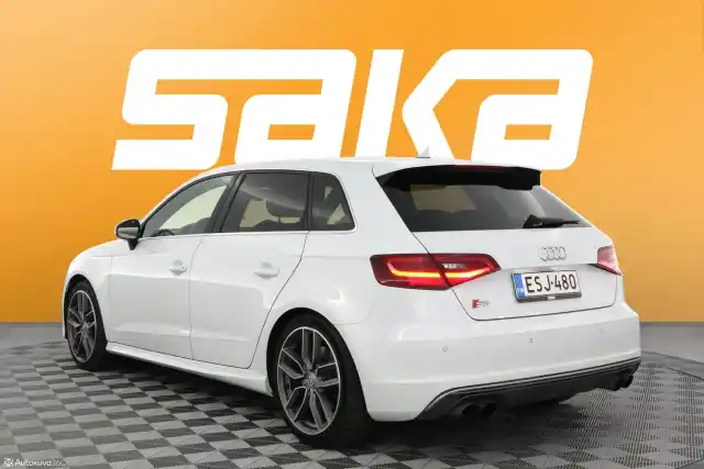 Harmaa Viistoperä, Audi S3 – ESJ-480