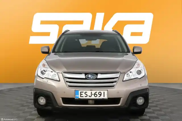 Ruskea Farmari, Subaru OUTBACK – ESJ-691