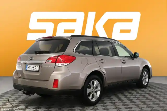 Ruskea Farmari, Subaru OUTBACK – ESJ-691