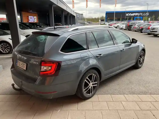 Harmaa Farmari, Skoda Octavia – ESL-537