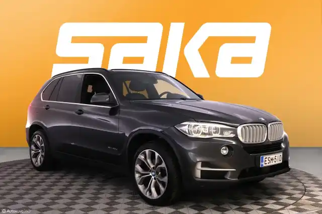 Harmaa Maastoauto, BMW X5 – ESM-510