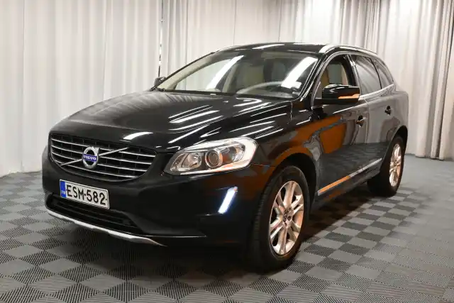 Musta Maastoauto, Volvo XC60 – ESM-582