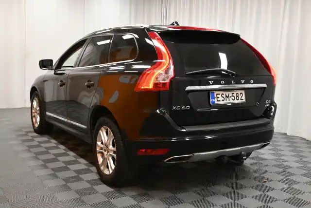 Musta Maastoauto, Volvo XC60 – ESM-582