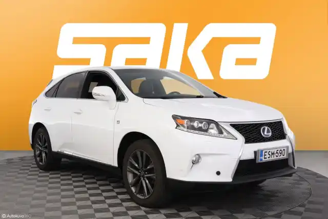 Valkoinen Maastoauto, Lexus RX – ESM-590