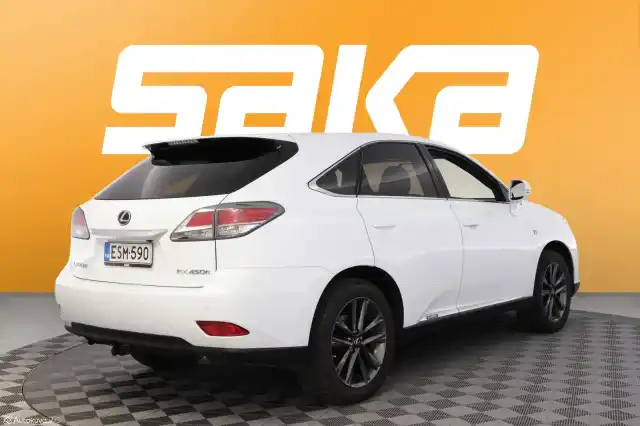 Valkoinen Maastoauto, Lexus RX – ESM-590