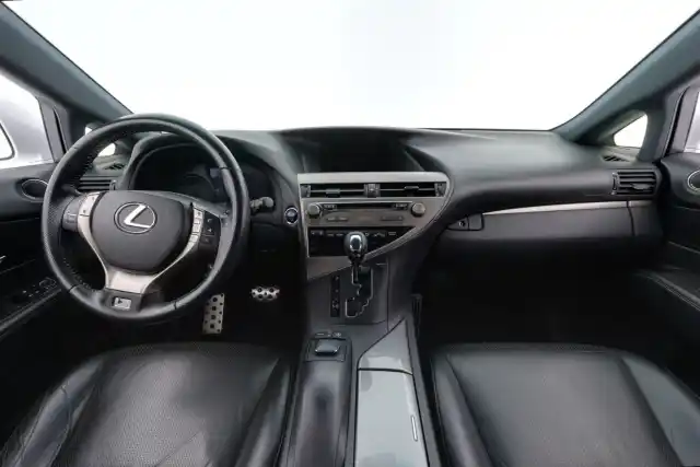 Valkoinen Maastoauto, Lexus RX – ESM-590