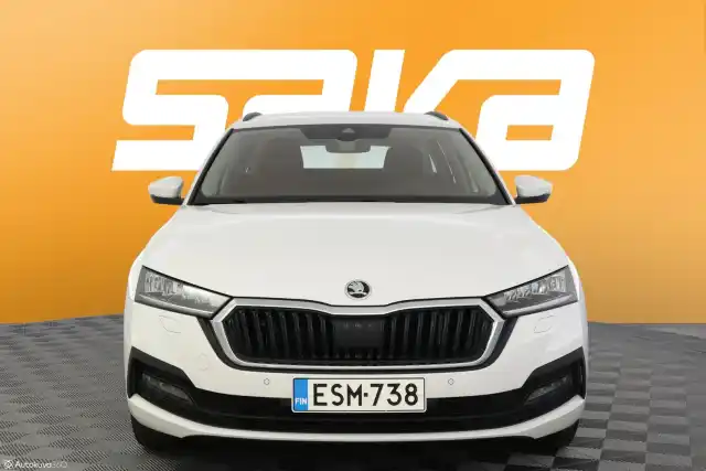 Valkoinen Farmari, Skoda Octavia – ESM-738