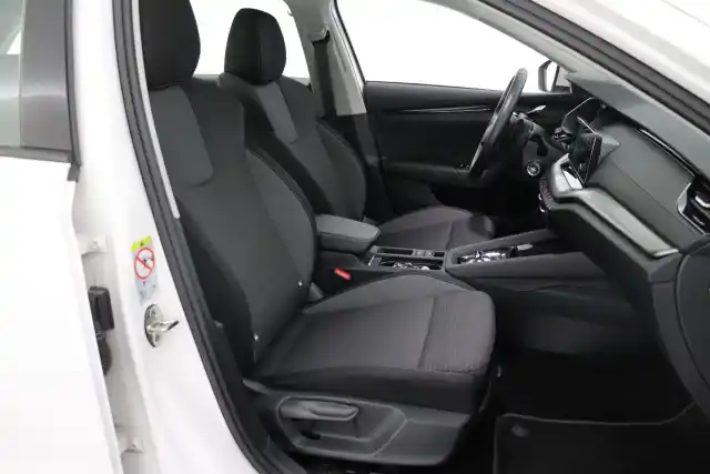 Valkoinen Farmari, Skoda Octavia – ESM-738
