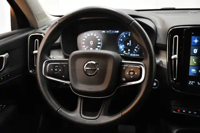 Musta Maastoauto, Volvo XC40 – ESN-700