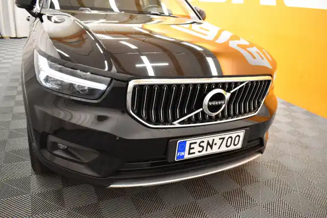 Musta Maastoauto, Volvo XC40 – ESN-700