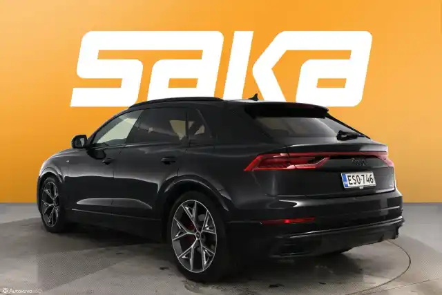 Musta Maastoauto, Audi Q8 – ESO-746