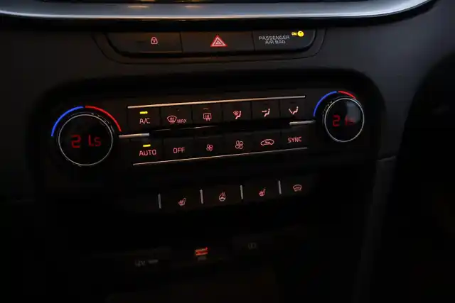 Harmaa Viistoperä, Kia Ceed – ESO-760