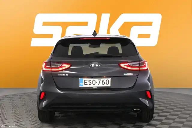 Harmaa Viistoperä, Kia Ceed – ESO-760