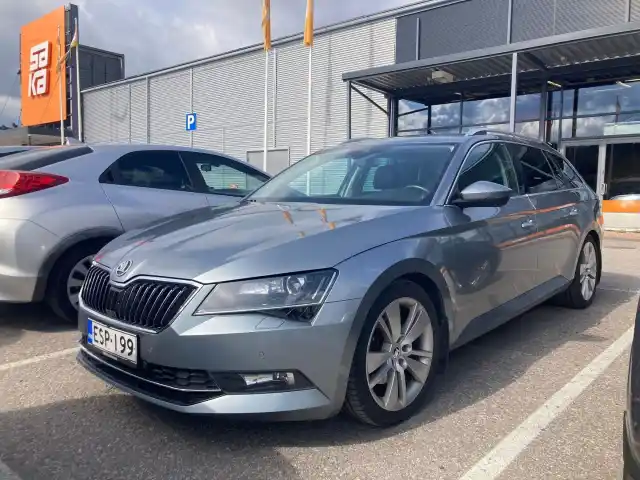 Harmaa Farmari, Skoda Superb – ESP-199