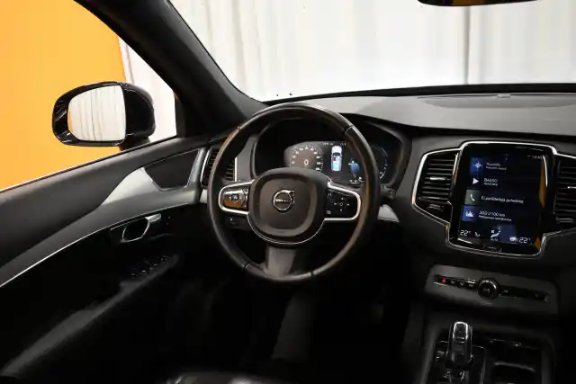Musta Maastoauto, Volvo XC90 – ESP-265