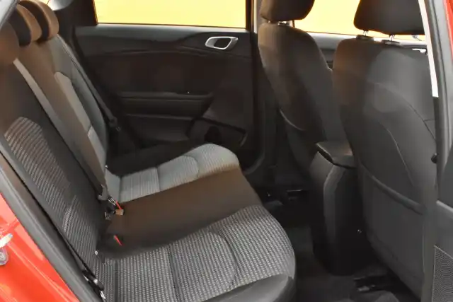 Punainen Farmari, Kia Ceed – ESP-708