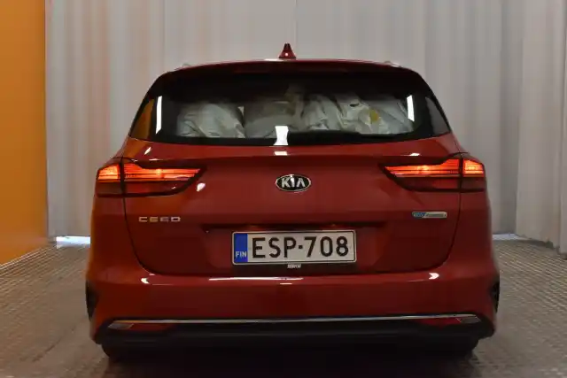 Punainen Farmari, Kia Ceed – ESP-708