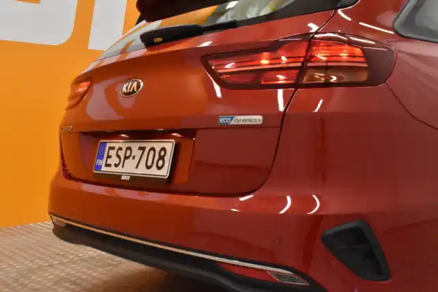 Punainen Farmari, Kia Ceed – ESP-708