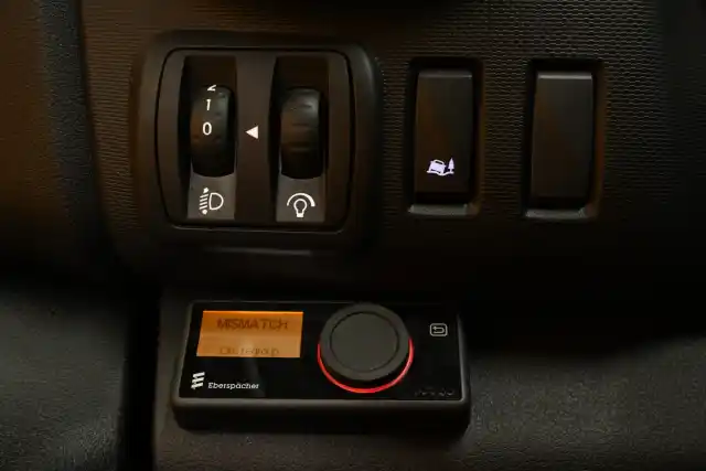 Valkoinen Pakettiauto, Renault Trafic – ESP-871