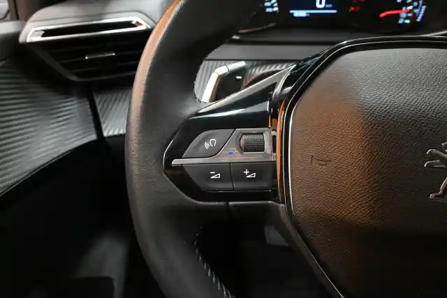 Valkoinen Viistoperä, Peugeot 208 – ESR-271