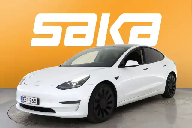 Valkoinen Sedan, Tesla Model 3 – ESR-765