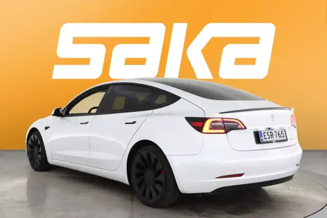 Valkoinen Sedan, Tesla Model 3 – ESR-765