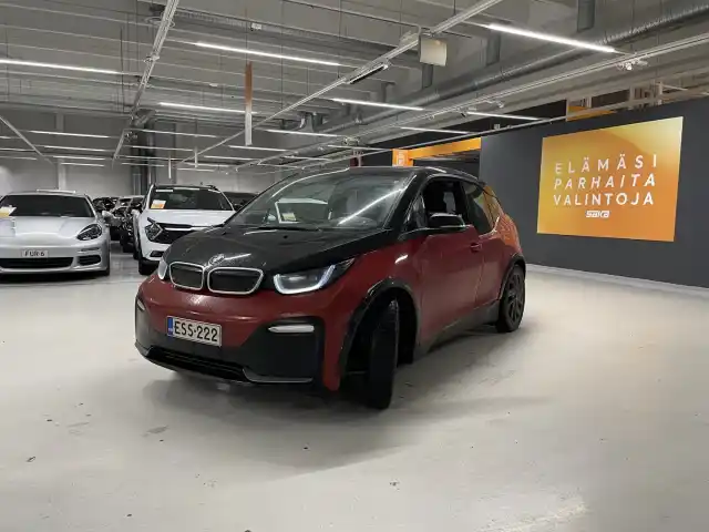 Punainen Viistoperä, BMW i3 – ESS-222