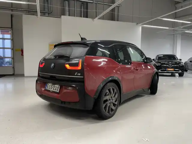 Punainen Viistoperä, BMW i3 – ESS-222