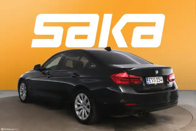 Musta Sedan, BMW 330 – ESS-234