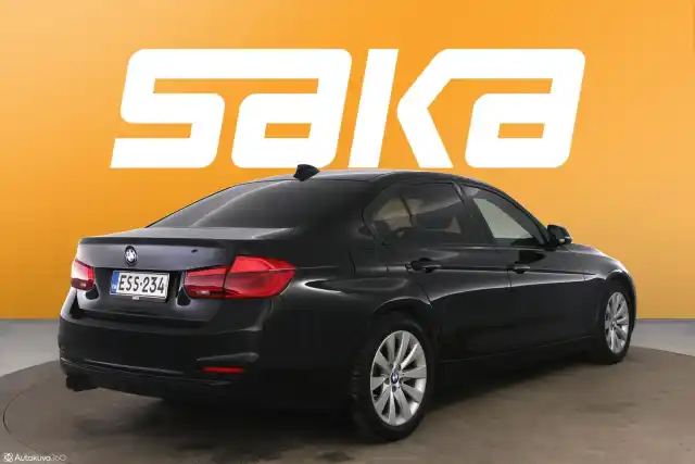 Musta Sedan, BMW 330 – ESS-234