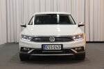 Valkoinen Farmari, Volkswagen Passat – ESS-243, kuva 2