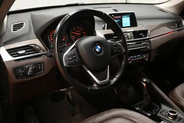 Musta Maastoauto, BMW X1 – ESS-278