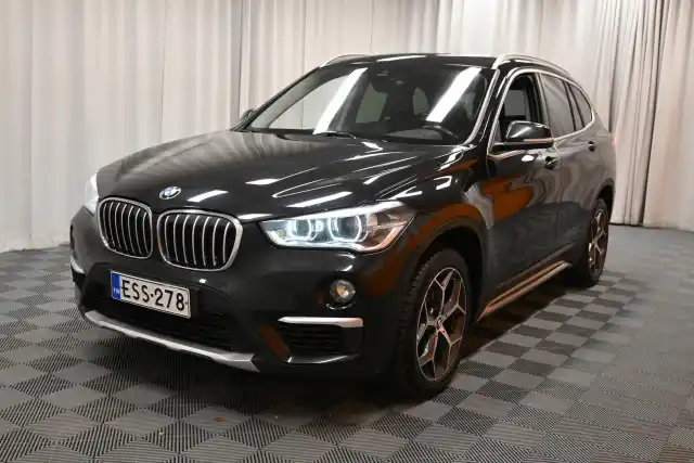 Musta Maastoauto, BMW X1 – ESS-278