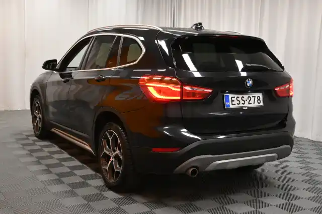 Musta Maastoauto, BMW X1 – ESS-278