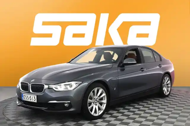 Harmaa Sedan, BMW 330 – ESS-513