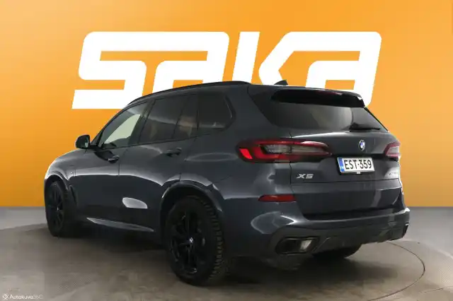 Harmaa Maastoauto, BMW X5 – EST-359