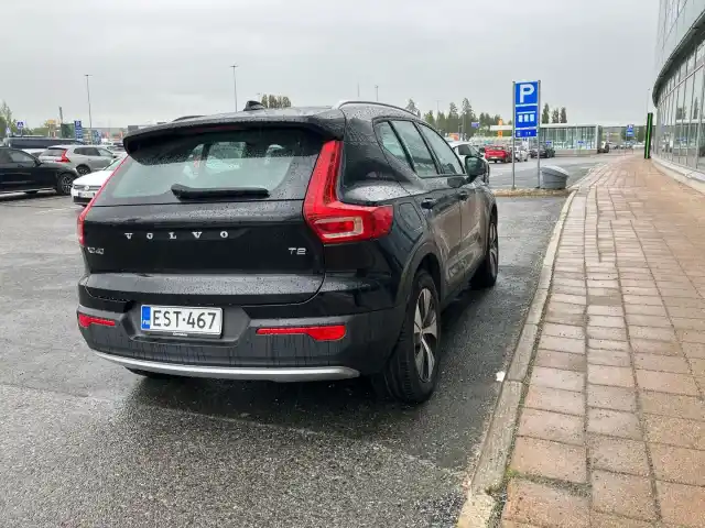 Musta Maastoauto, Volvo XC40 – EST-467
