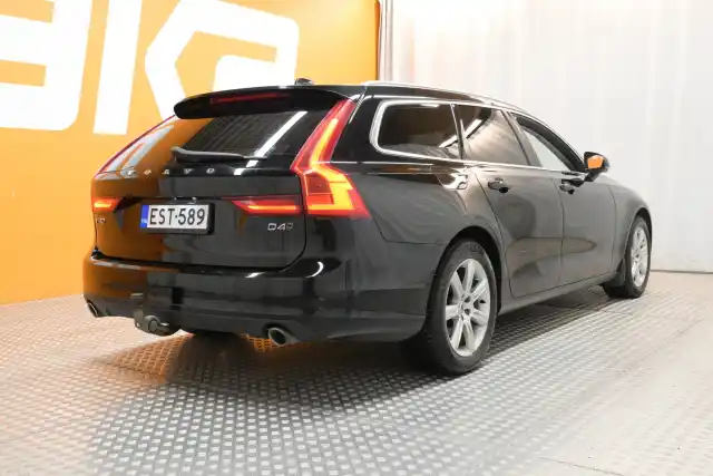 Musta Farmari, Volvo V90 – EST-589