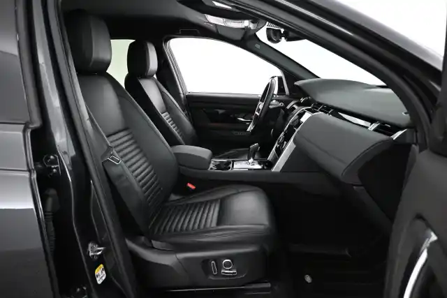 Harmaa Maastoauto, Land Rover Discovery Sport – ESU-449