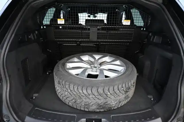 Harmaa Maastoauto, Land Rover Discovery Sport – ESU-449