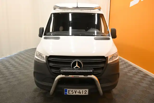 Valkoinen Pakettiauto, Mercedes-Benz Sprinter – ESV-412