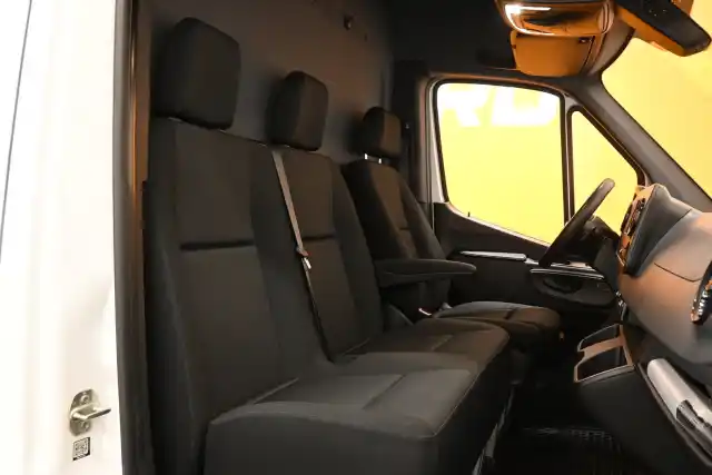 Valkoinen Pakettiauto, Mercedes-Benz Sprinter – ESV-412